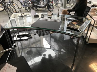 BOSSE Bogentisch mit Glasplatte